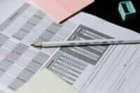 Read more about the article اختبار فيزياء ثالث ثانوي الفصل الاول